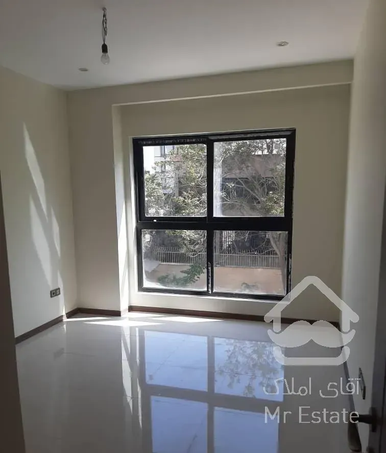 90 متر دولت نوساز لابی و روف گاردن