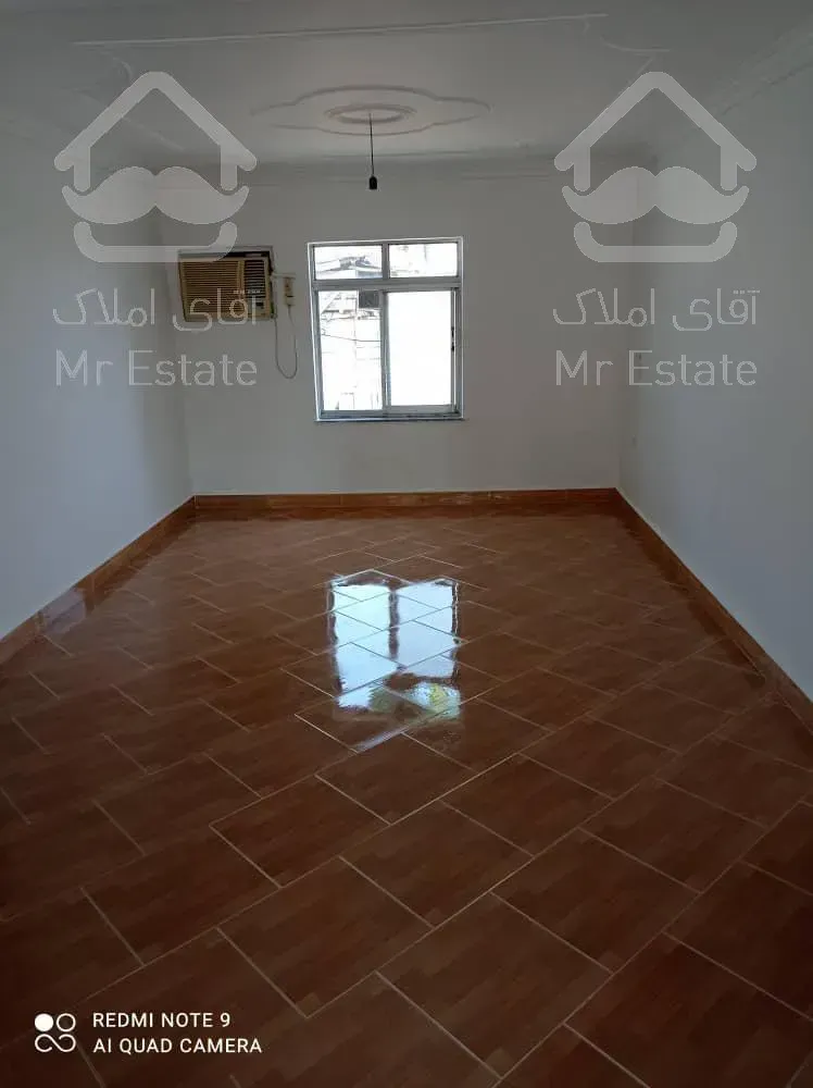 زمین مسکونی ۵۰۰ متر با ۱۰۰ متر بنا