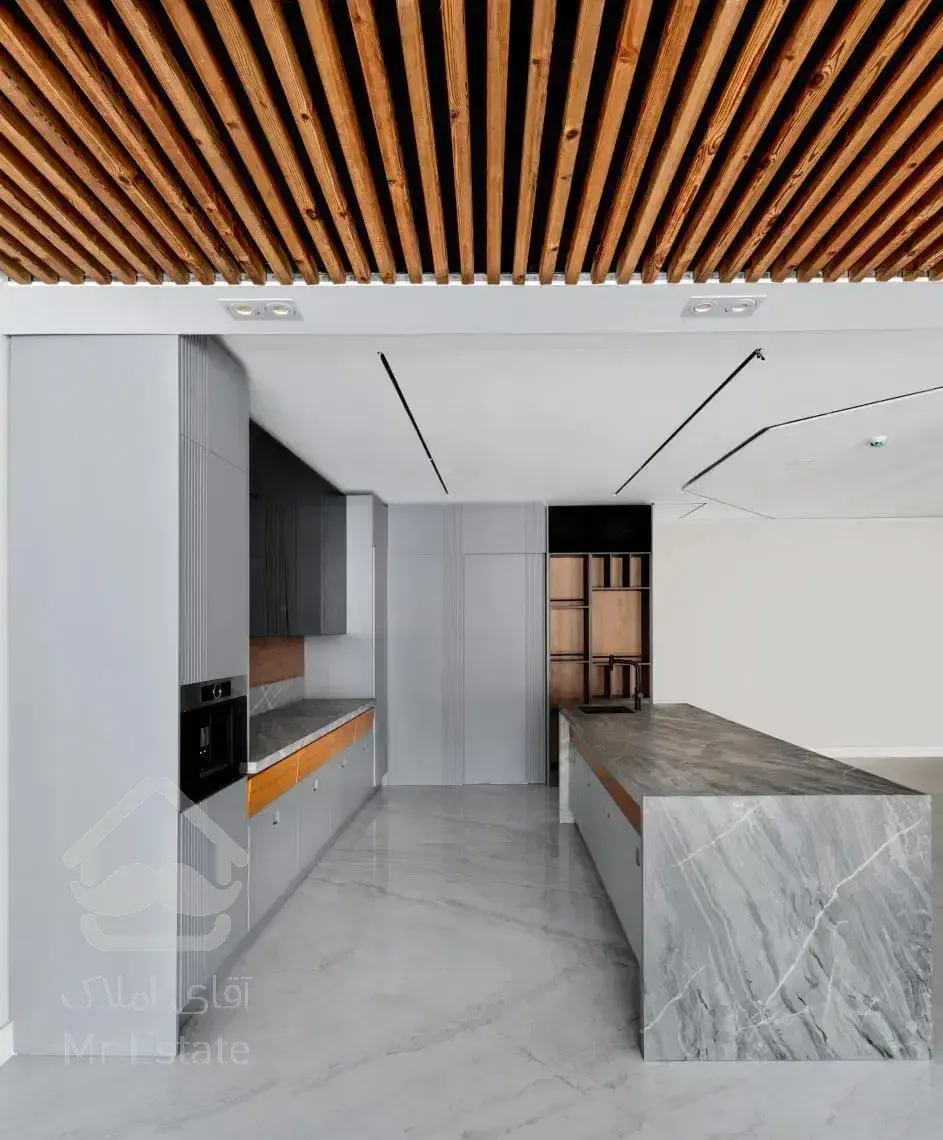 ۱۷۰متر + غربی بلوار ۲۴متری +فول مشاعات+۱۰ساله