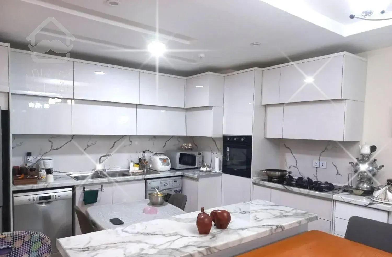 ۱۰۰ متری ۲ خواب بالاترین نقطه دریاچه