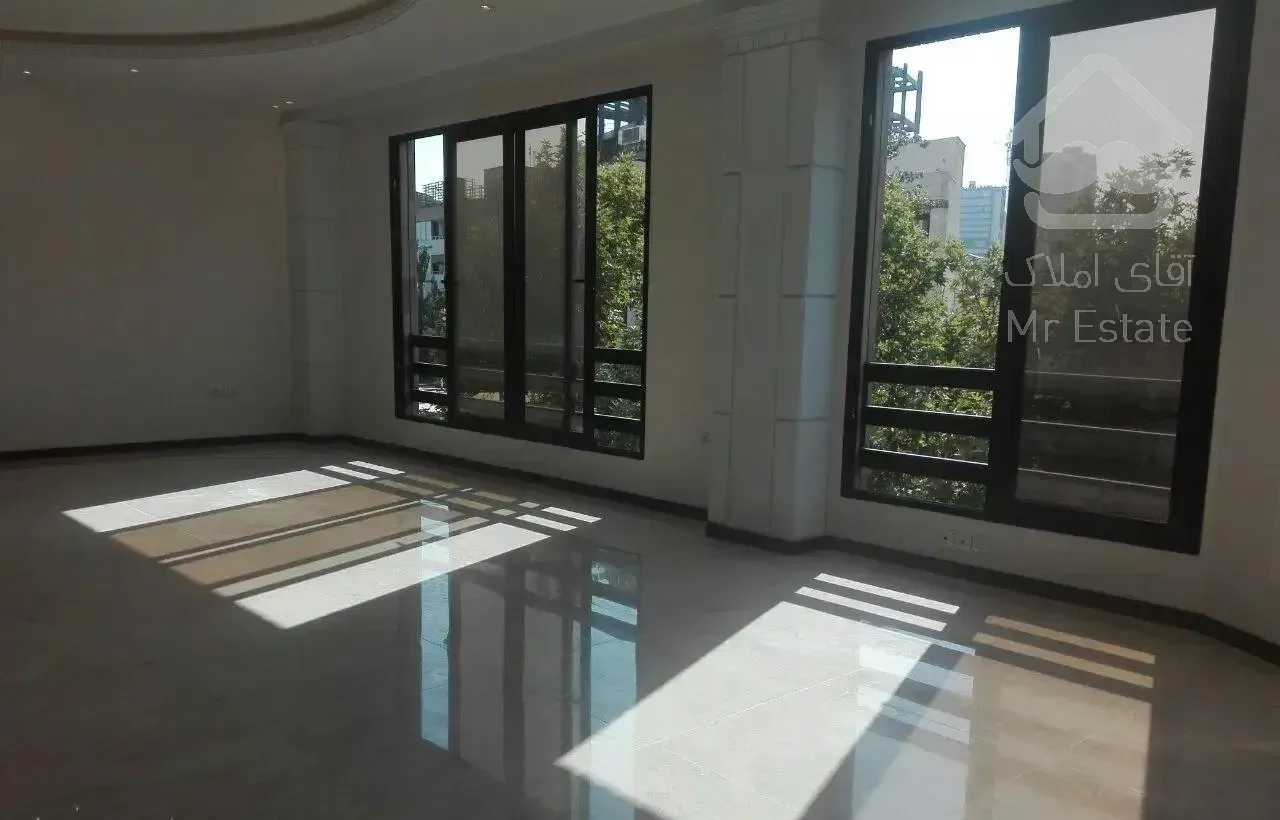 ۱۰۰ متر اقبال قبل پیروزی بازسازی شده