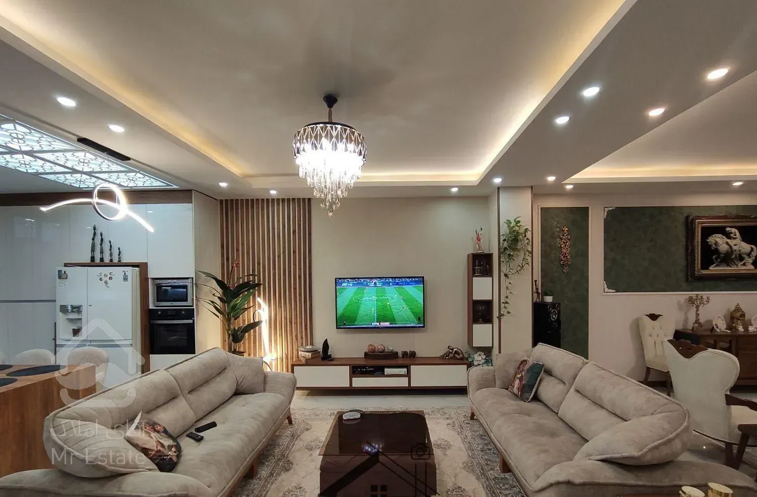 «۱۷۷ متر رو به آفتاب روف گاردن فاز ۱ تهاتر»