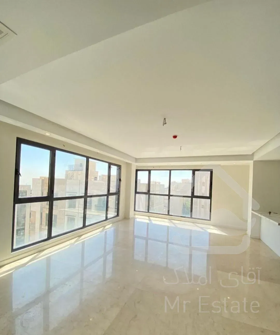 ۱۳۵متری/تکواحدی/کلید نخورده/۳نبش/آگهی واقعی