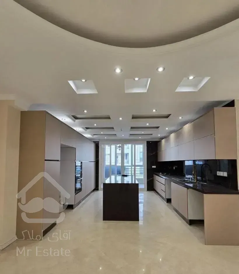 ۱۳۹متر / سه خواب /۲ پارکینگ / شهران جنوبی