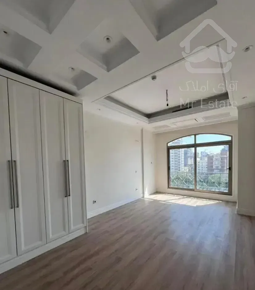 ۱۸۰متر ۳خواب نوساز فول مشاعات تاپ لوکیشن