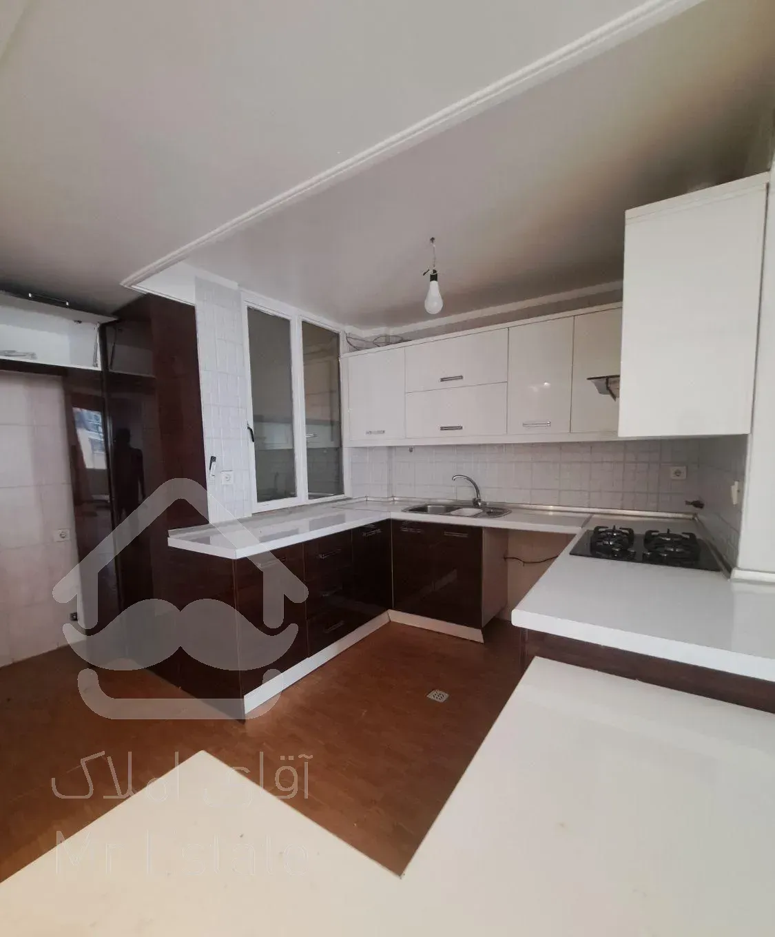 ۶۰ متر ۱ خوابه شیک ونک شیخ بهایی شیراز