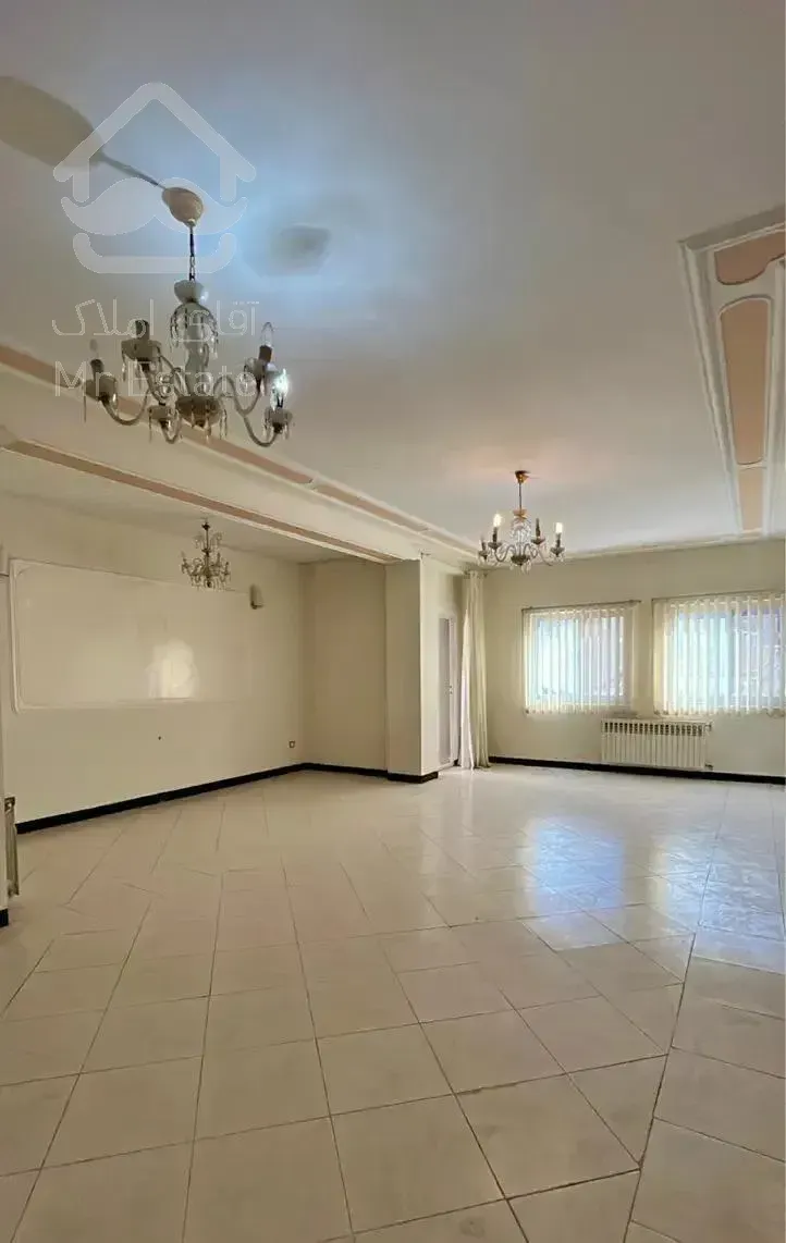 میدان ارم ۳ خوابه ۱۸۰ متری شیک ‌خوش‌نقشه تخلیه