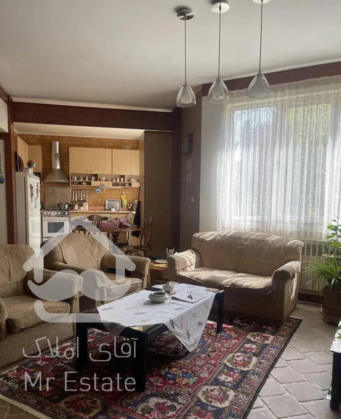 آپارتمان زیبا، دارای قدر سهم، نزدیک‌ باغ ایرانی