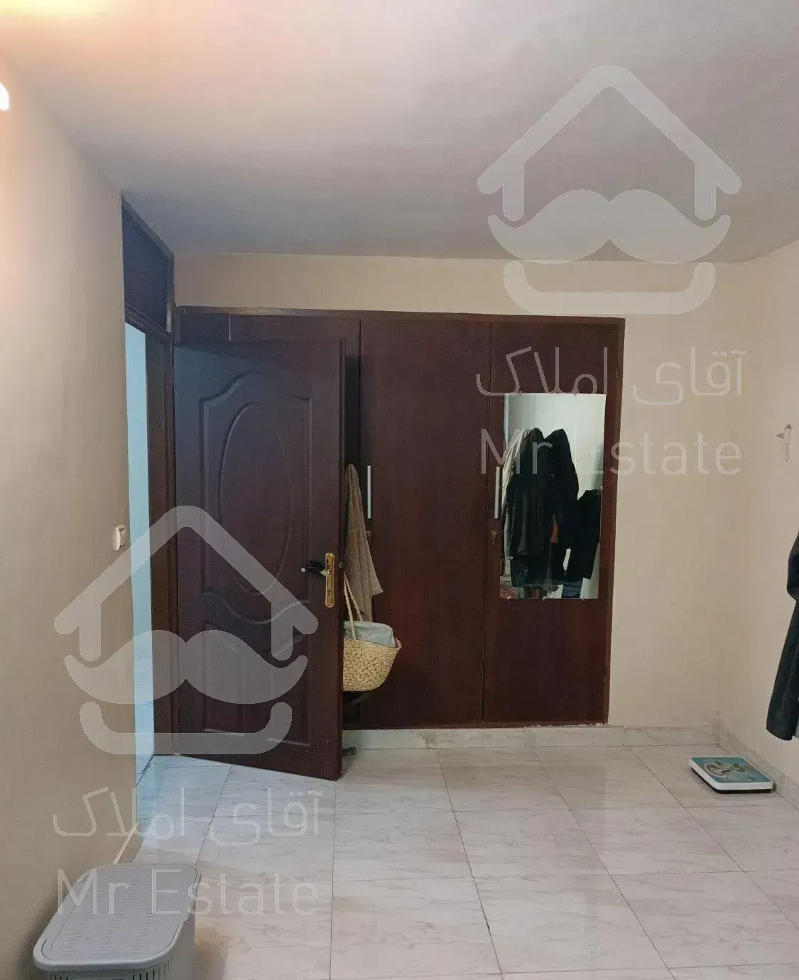 مشاهیر فجر ۱۰۶متر ۲خواب  تکواحدی  حیاط دراختیار