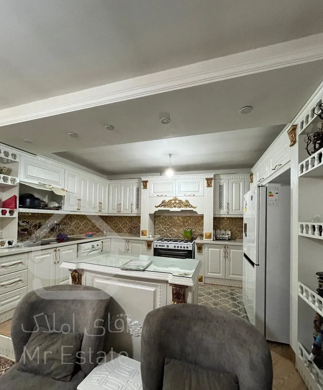 آپارتمان ۱۴۲ متری /شهرک فجر/خانم تاجیک