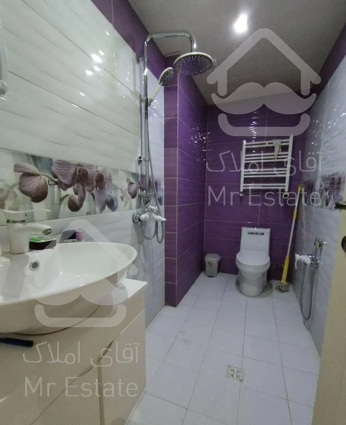 ۱۰۰متر/طبقه آخر/۲نبش آکواریوم/فایل شخصی