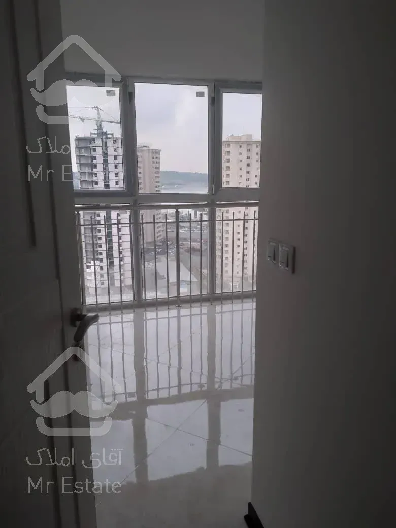 ۱۰۵ متر دوخوابه ویو دریاچه خوش نقشه