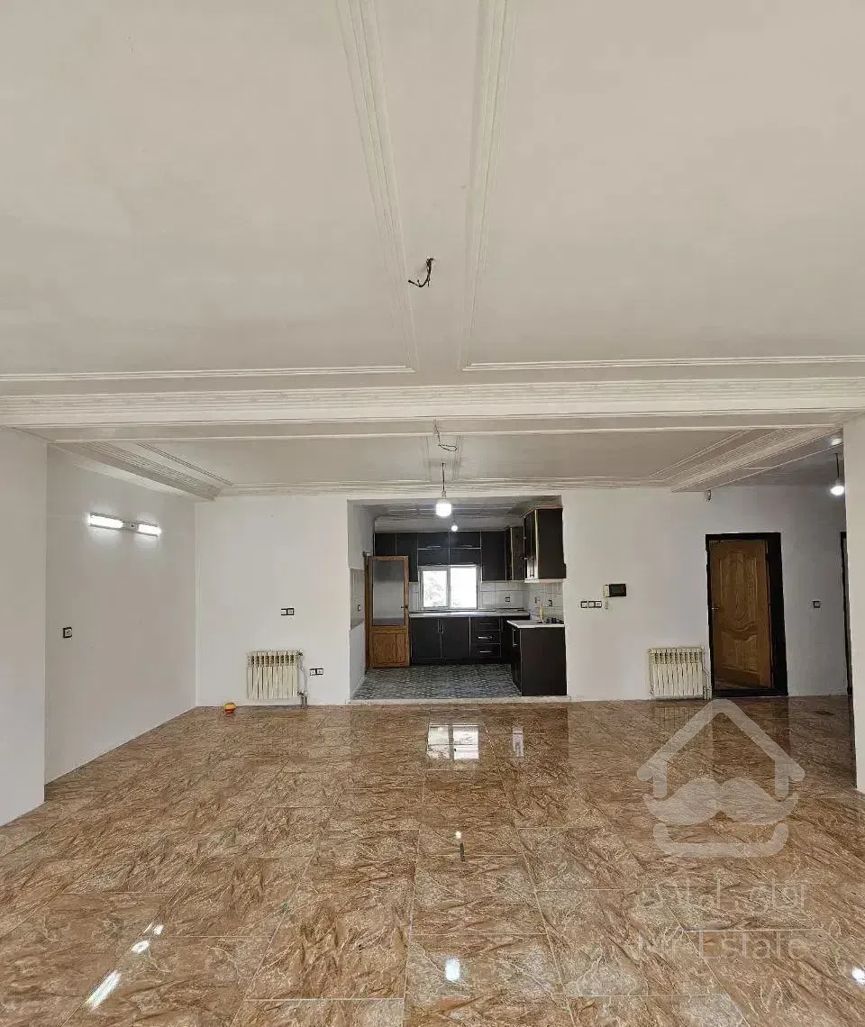 آپارتمان 105 متری تک واحدی مالک هستم