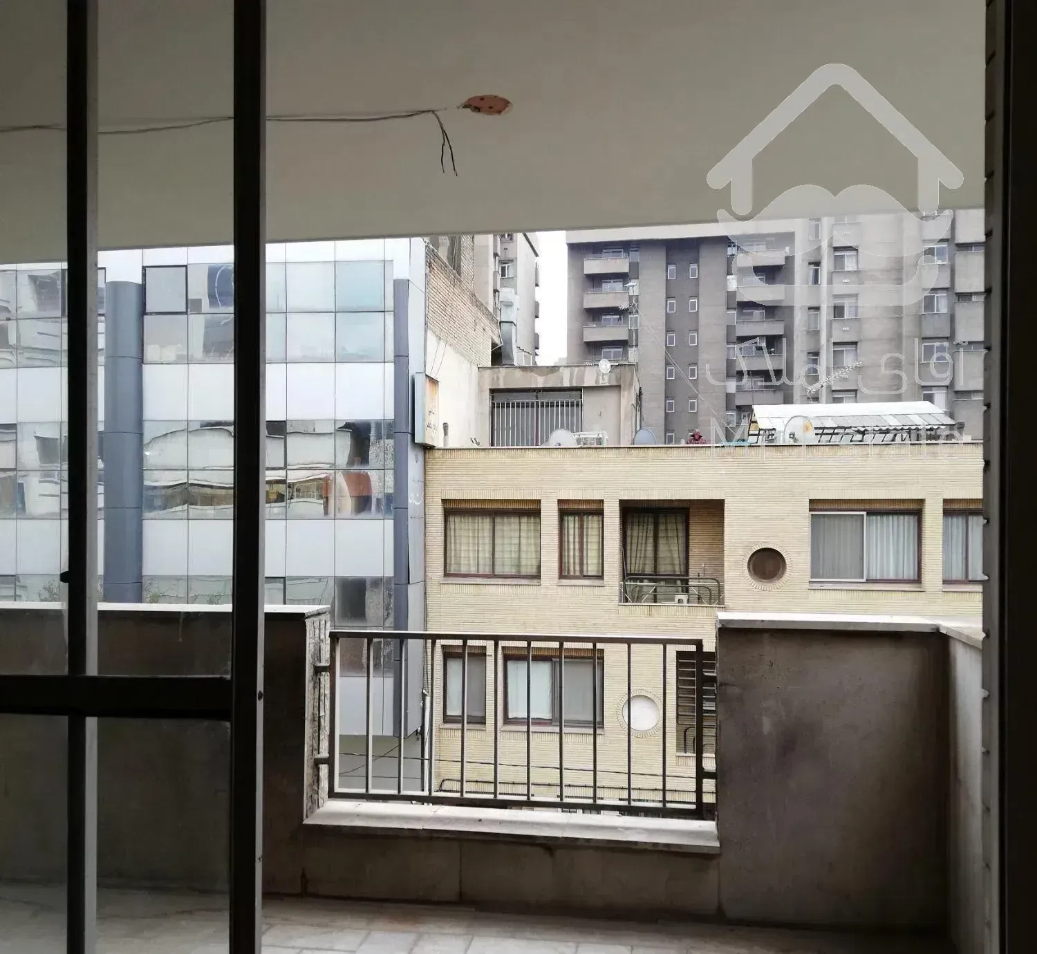 237 متـر  تـکواحـدی  زرتـشـت  ولـیـعـصر