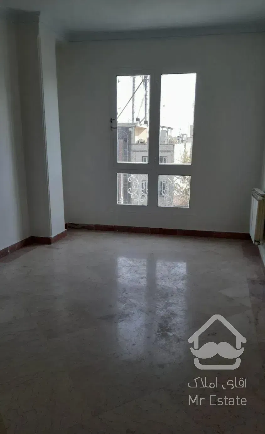 ظفر فرید افشار ۱۸۰متر ۳خواب با ۲ پارکینگ