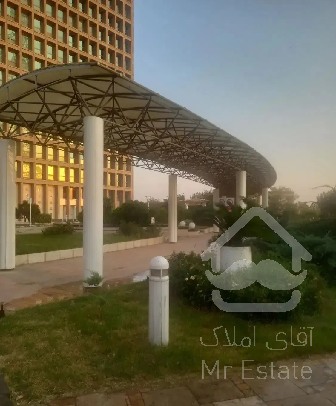 برج تهران فروش ۳خواب ارزنده