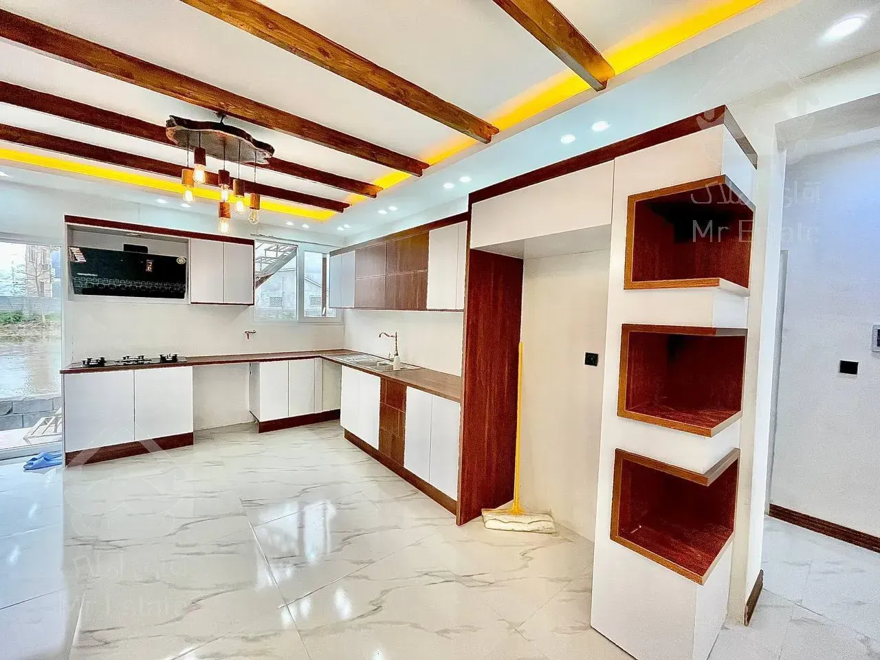 همکف مدرن. ۹۰ متری. شهرکی.