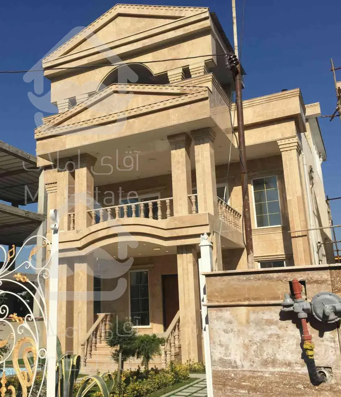 فروش ویلا ۳۳۰متری