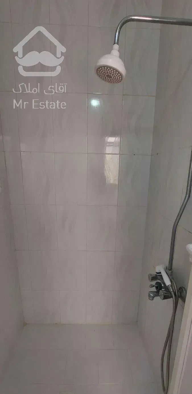 ۵۰ متر میدان شهدا بحر خشکبارچی غربی طبقه دوم