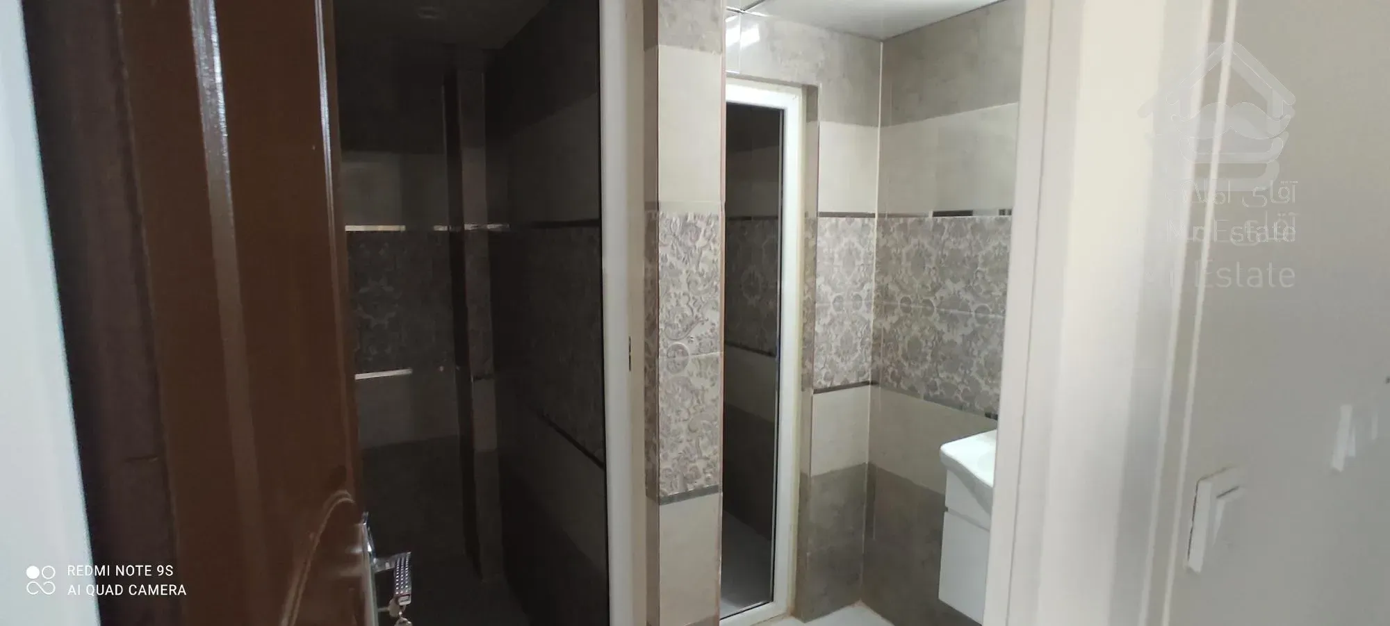 ۷۳متر۲خوابه/فول بازسازی شده/طبقه۳ روئیتی/۸واحدی