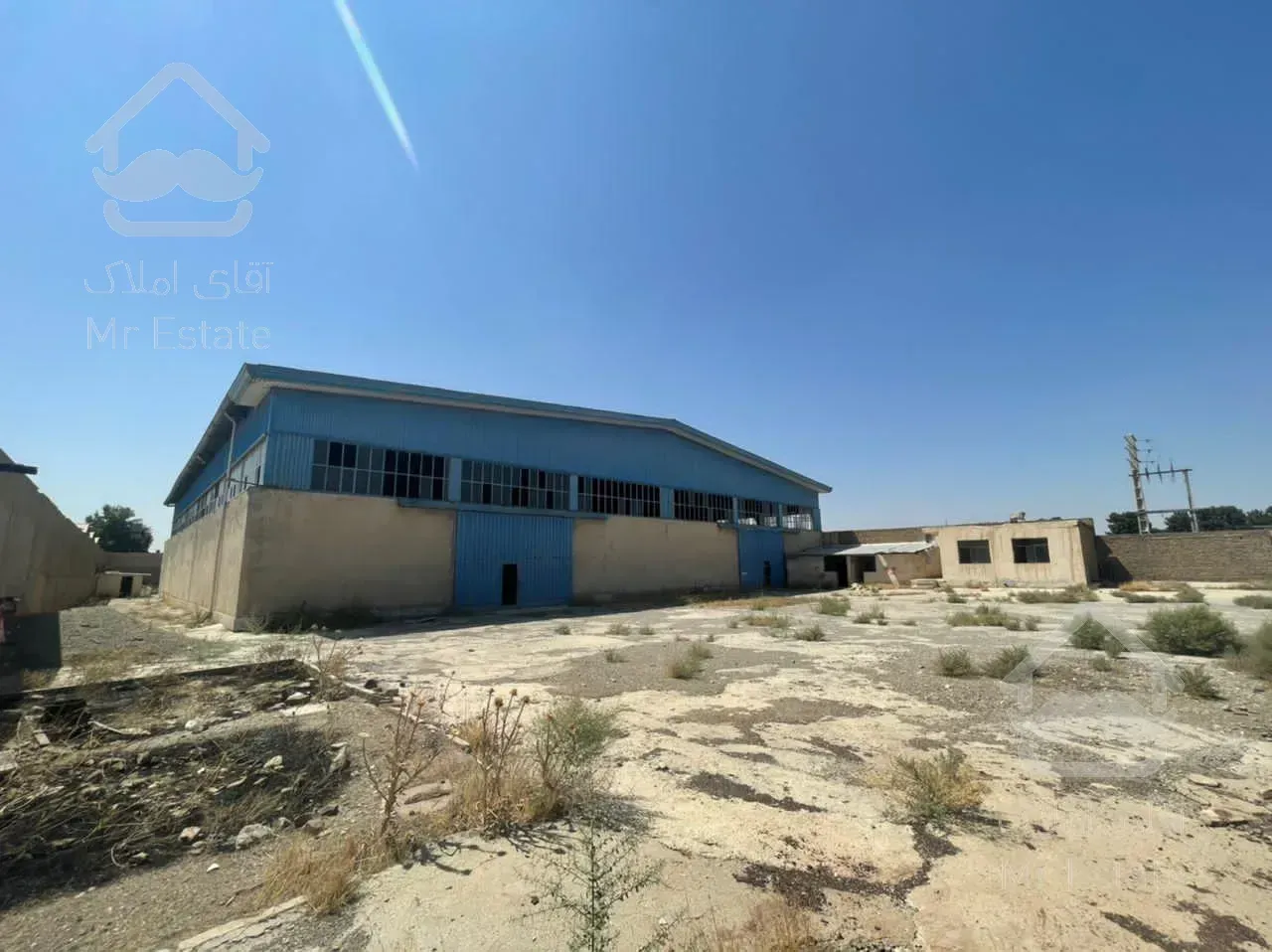 زمین کارگاهی با سوله