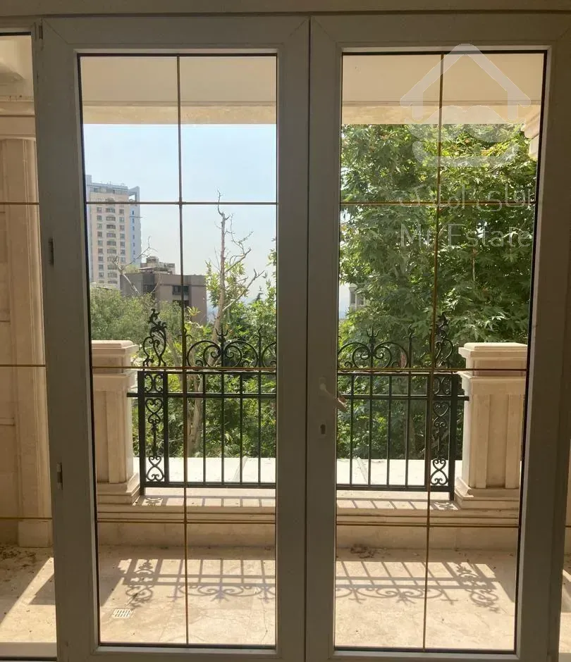 ۲۳۰متر/۳خواب/فول مشاعات/تاپ لوکیشن کامرانیه شمالی