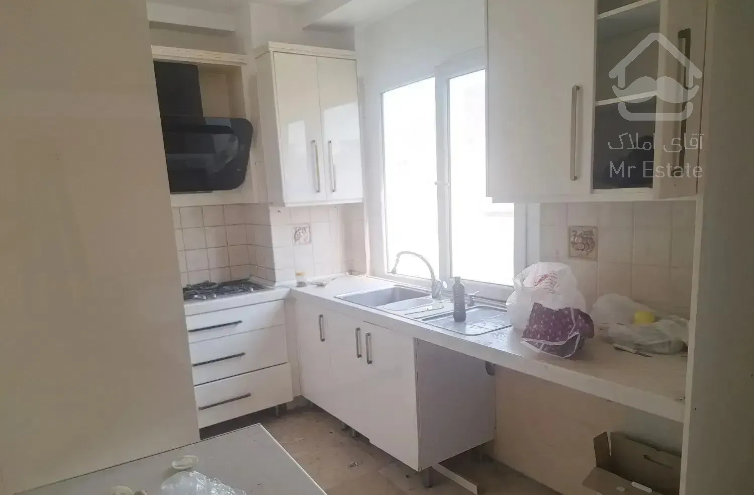 ۹۰متر دو خوابه تخلیه فلکه لول صادقیه گلناز شمالی