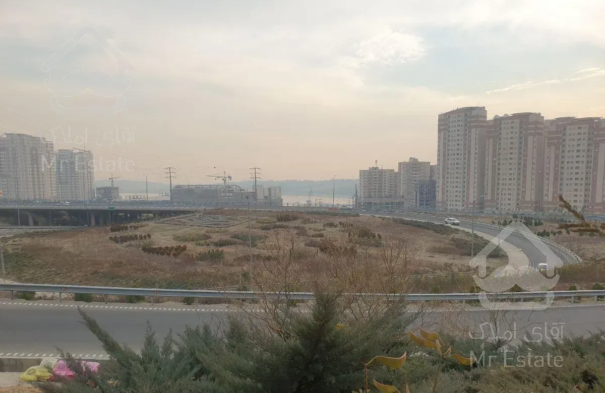 آپارتمان ۸۲ مترمربع ۲ خوابه سند تکبرگ طبقه ۴ از ۴