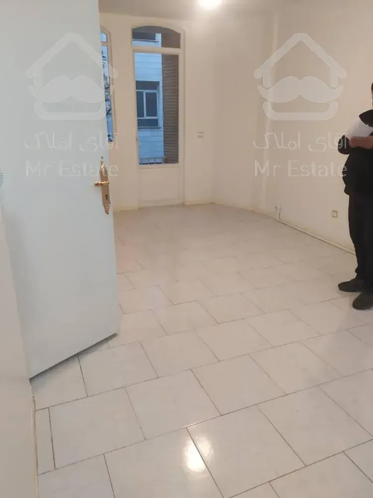 آپارتمان ۵۴ متری ۱ خواب، خوش نقش، لوکیشن عالی، قابل مذاکره