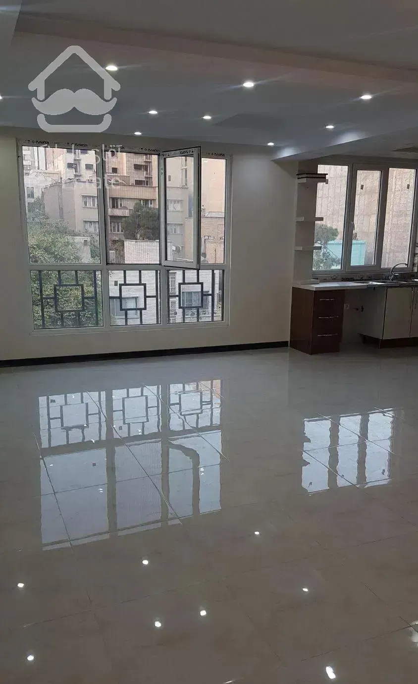 آپارتمان ۱۰۶  متری مفتح جنوبی