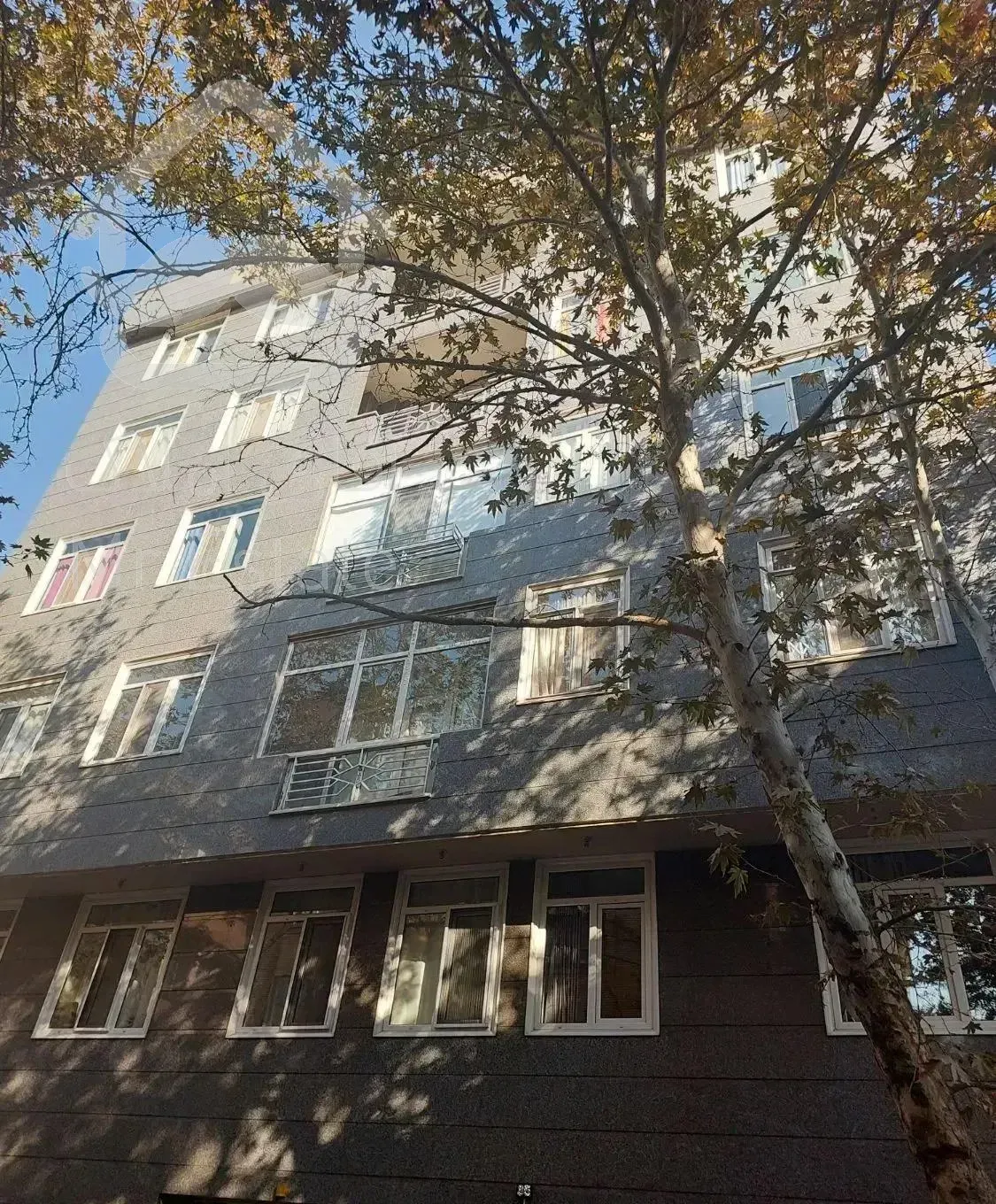 ۱۳۰ متر فروش آپارتمان ظفر