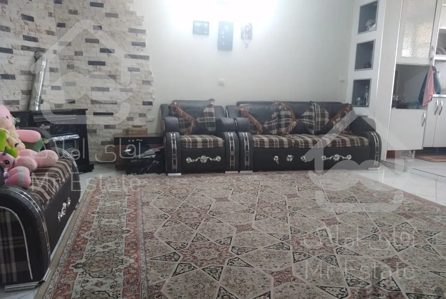 ۵۷ متر شمالی