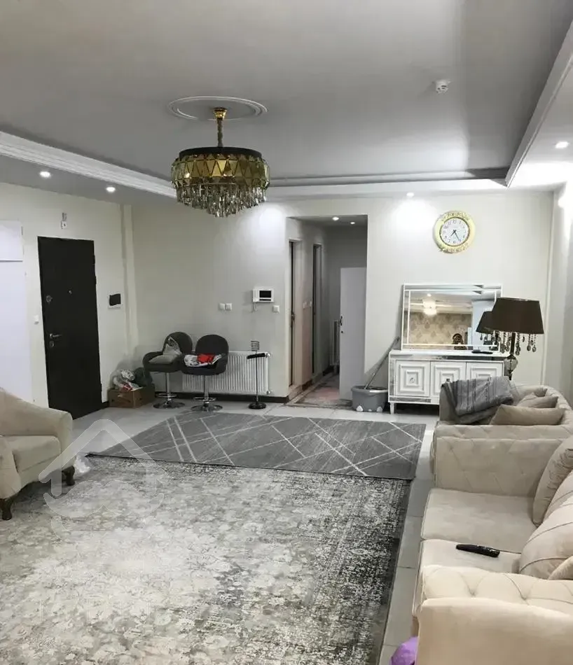 آپارتمان ۹۵ متر اقاجانلو تک واحدی نوساز