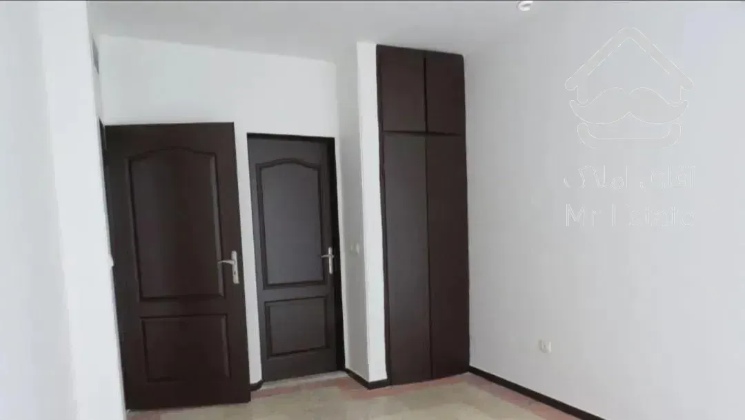 ۱۴۷ متر سه خواب نفت شمالی