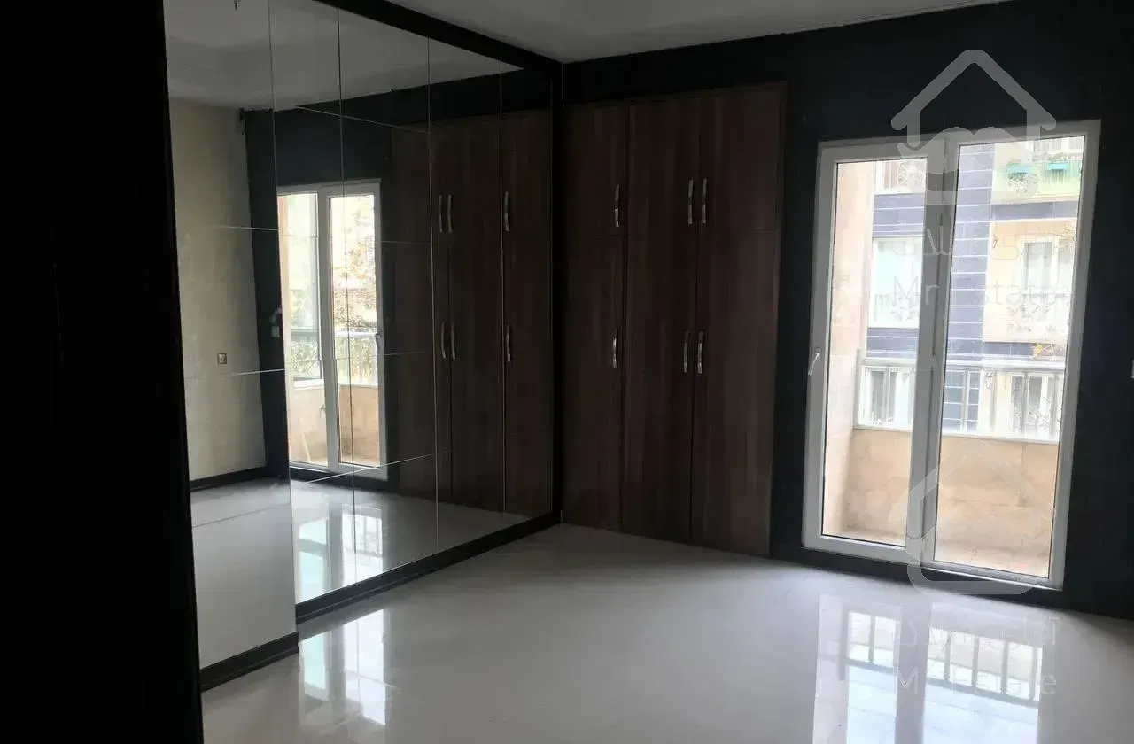 آپارتمان/۱۳۵متری /دوخواب /