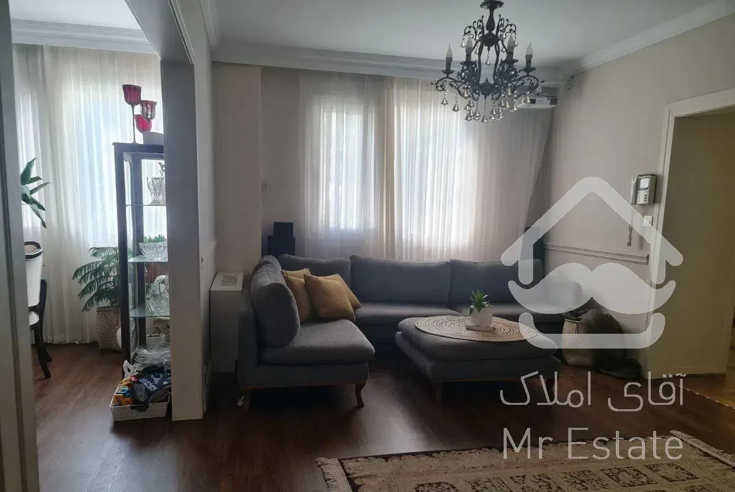 آپارتمان ۱۳۰ متری