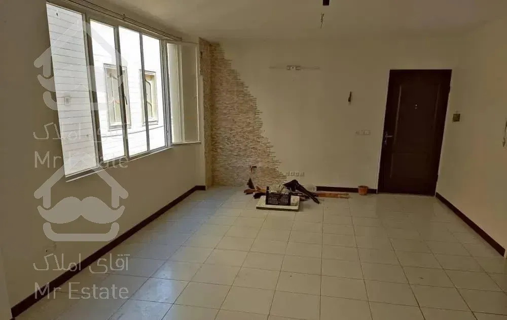 اپارتمان 100 متری اختر شرقی بر 15متر