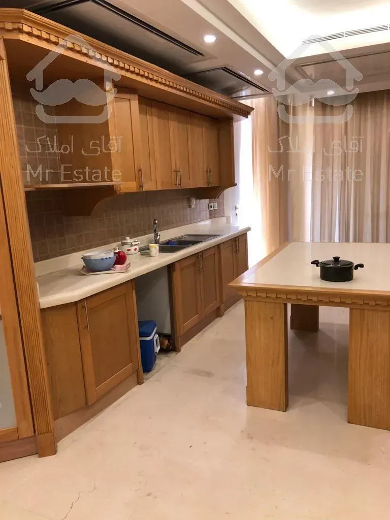 ۲۲۰ متر آجودانیه تراس بزرگ ویو شهر،فول مشاعات