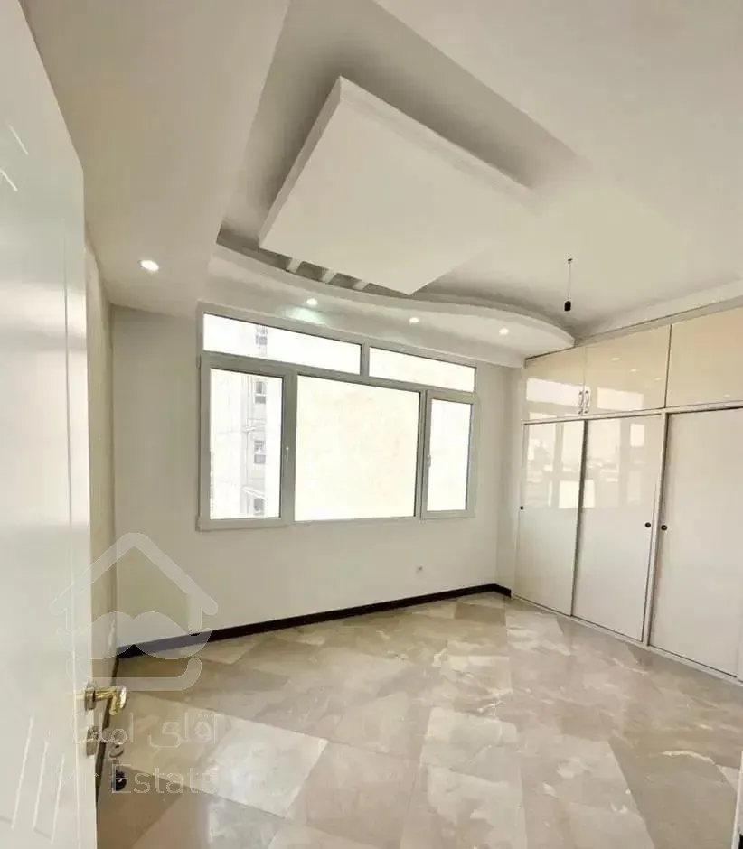 قیطریه/۱۰۰ متر کلیدنخورده/۴پارکینگ سندی/فول مشاعات