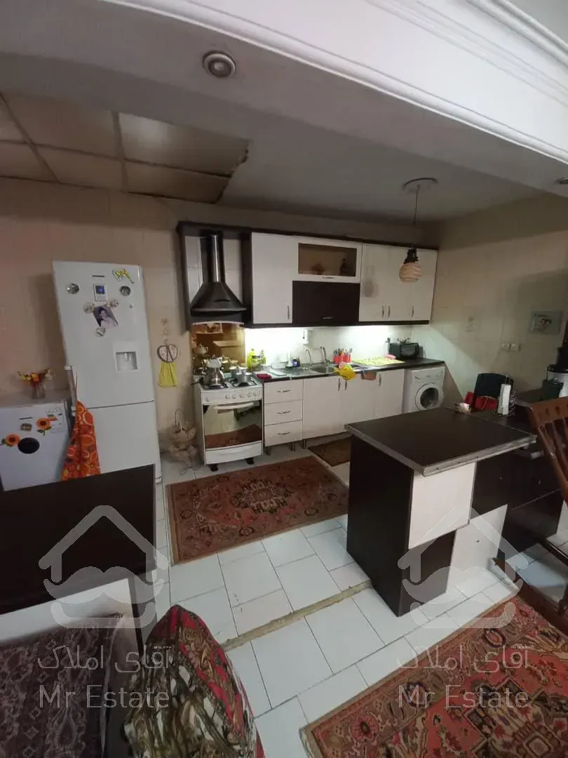 70 متر / دو خواب / رو به آفتاب / زیر قیمت