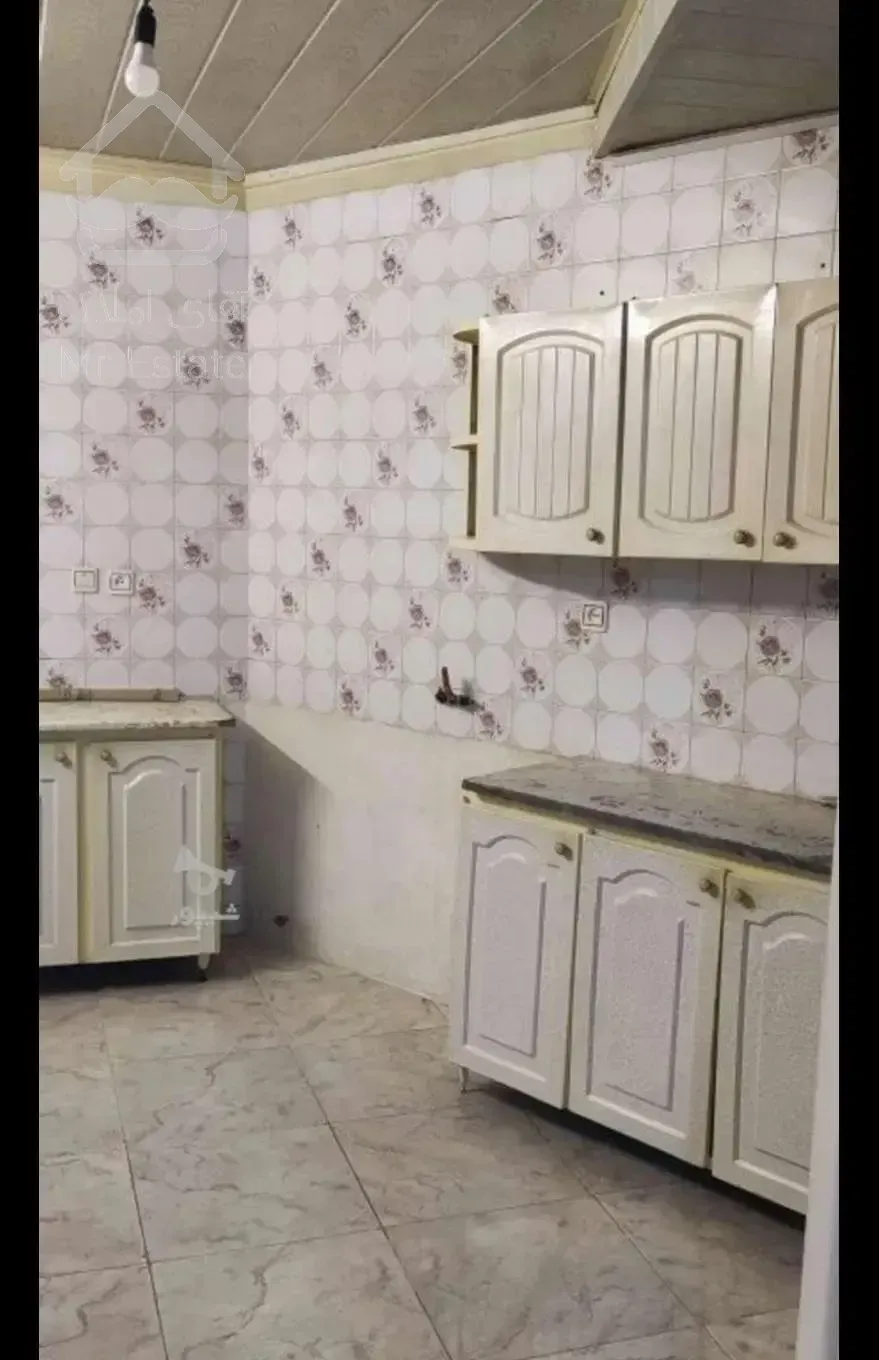 منزل همکف عبورجدا فجر ۳۸ متراژ ۸۰ متر