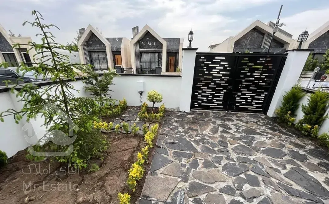 فلت نماانگلیسی جنگلی ویو ابدی بالادست نور