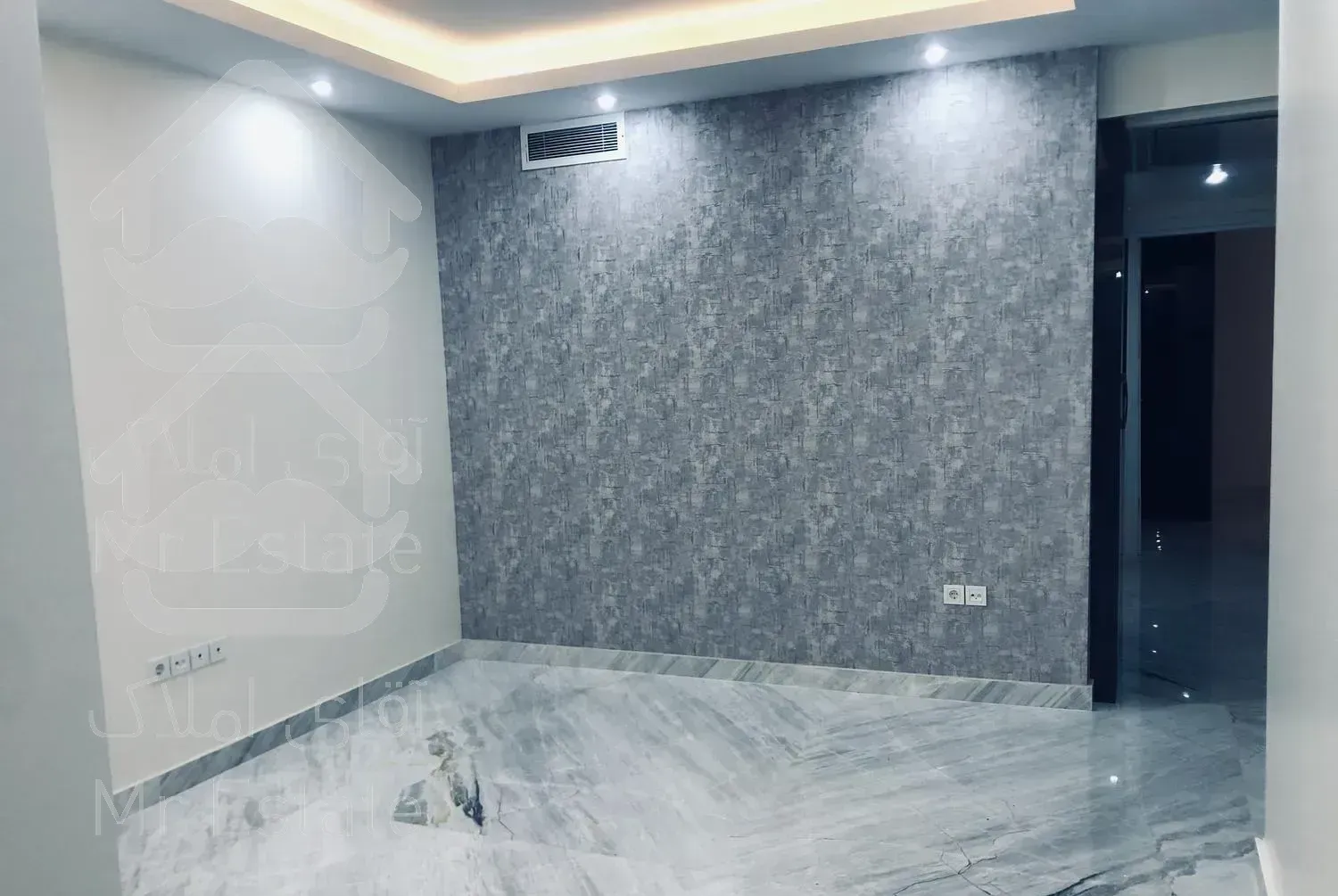 فروش / اوین / ۱۵۰ متر / ۸ ساله