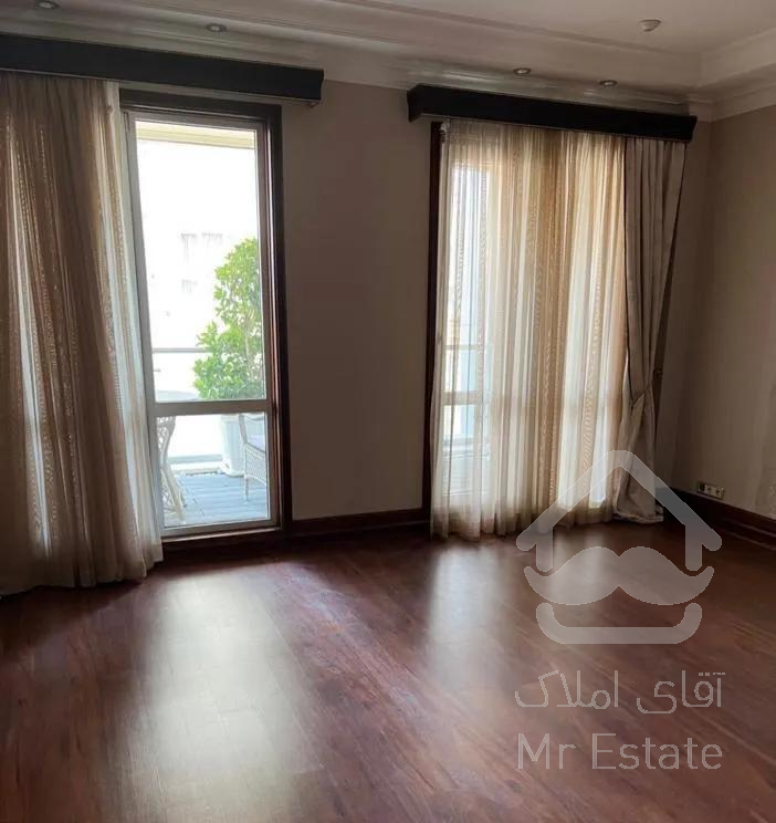 امیراباد شمالی // ۲۴۰ متر //۴ خواب