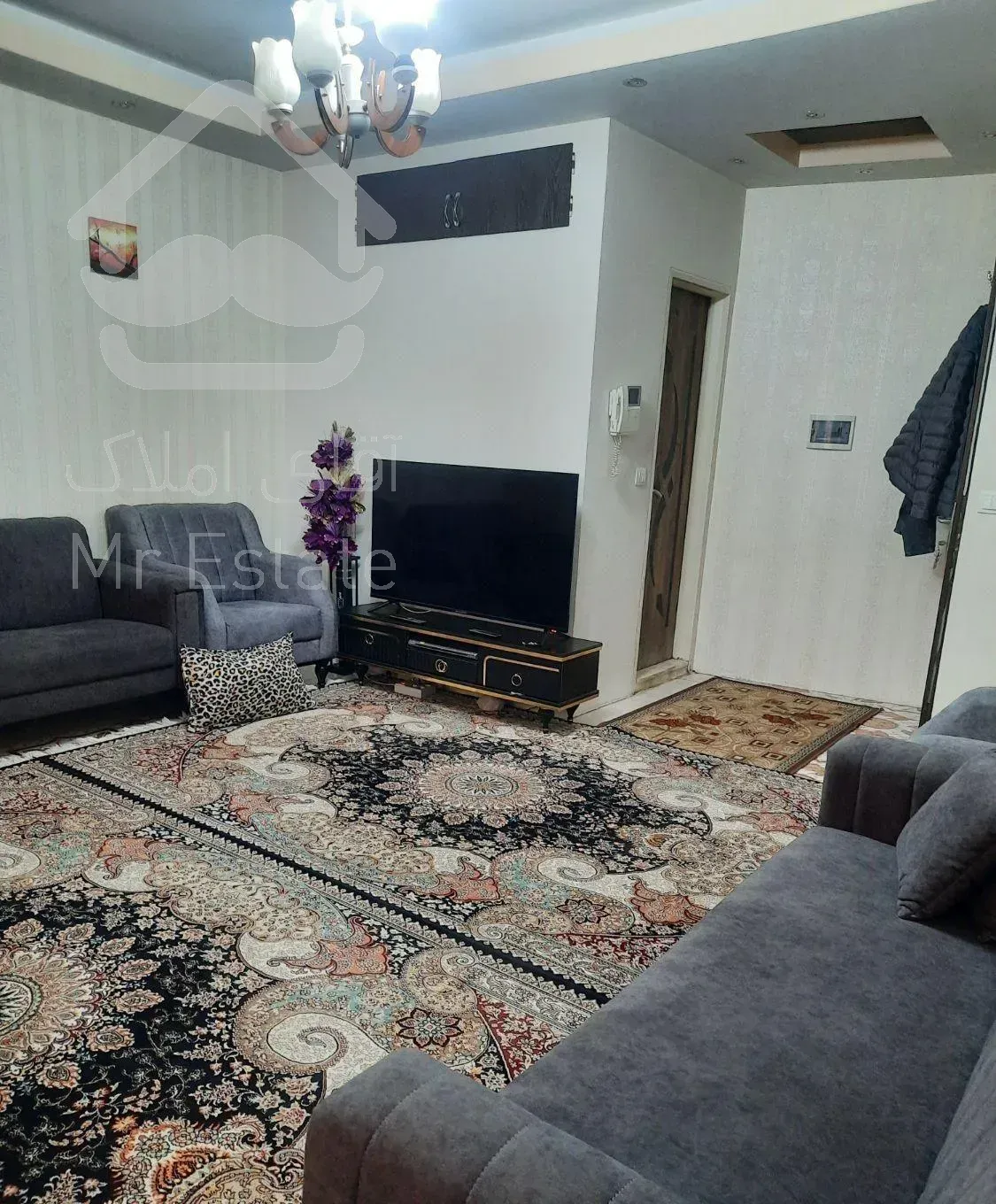 ۴۳متر/غرق نور/پارکینگ/۱۰ساله