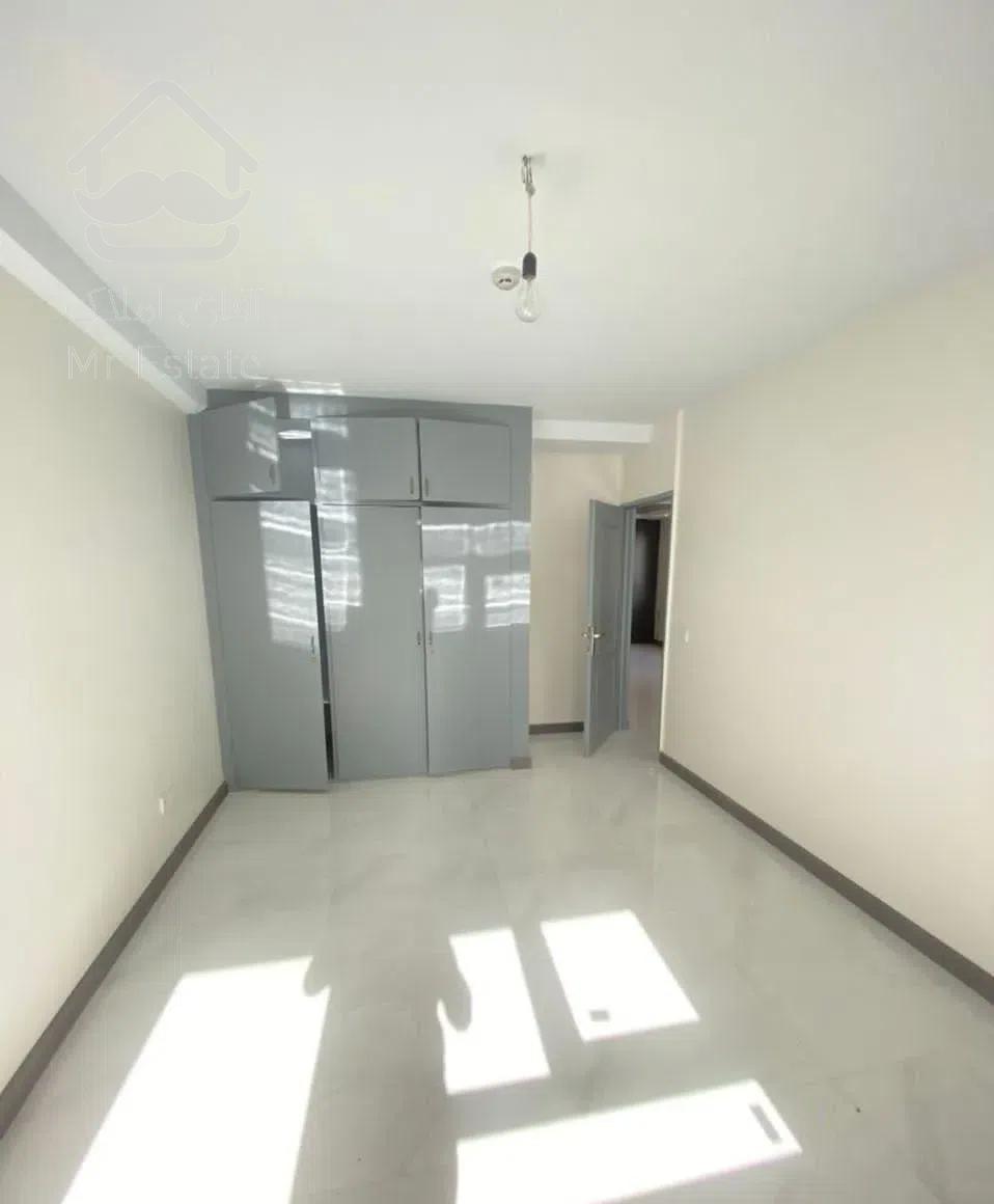 ۷۶ متر / ۲ خوابه/ سالن پرده خور/ جنوبی