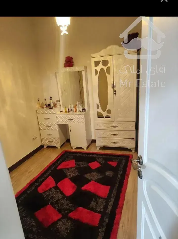 78متر دو خواب باغ شازده (فول بازسازی شده)