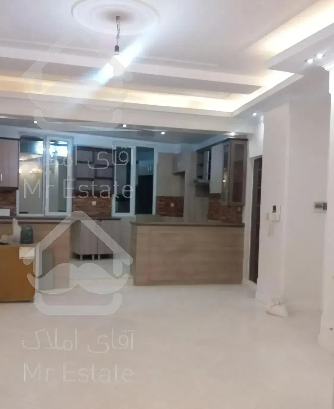 ۸۰متر  فول امکانات  خ دهم فروردین