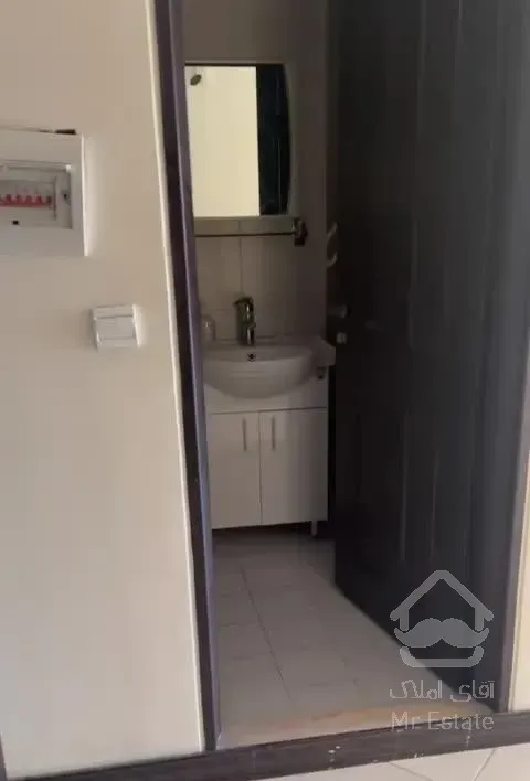 ۹۵ متر ۲ خ جنوب میرداماد