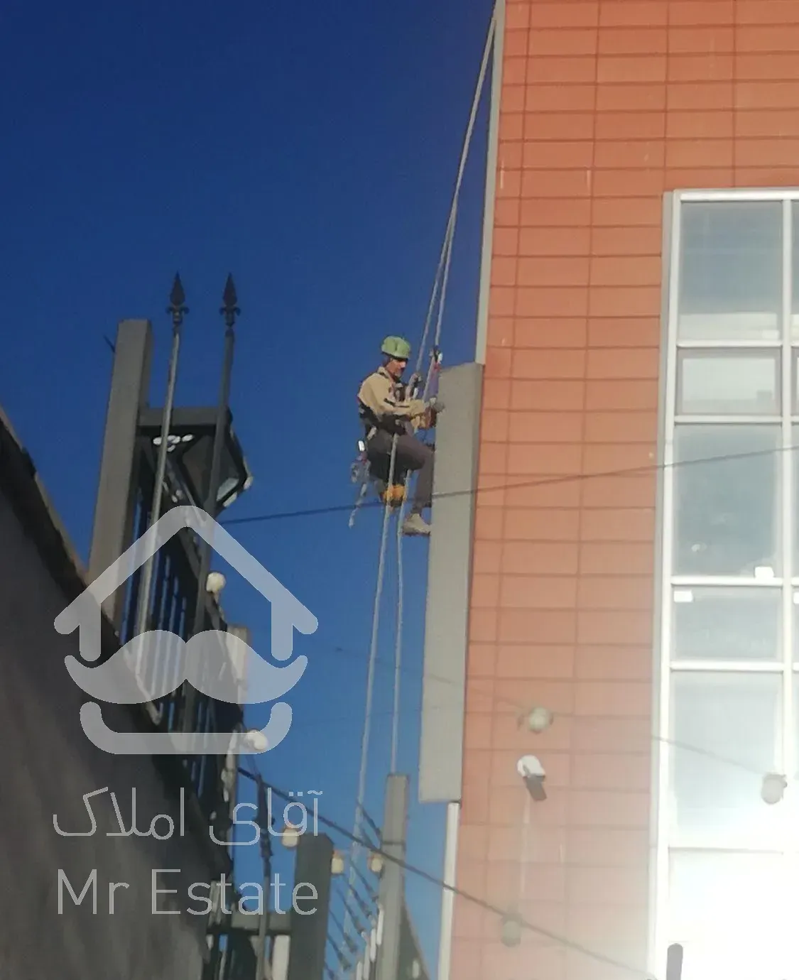 کار در ارتفاع بدون نیاز به داربست و بالابر